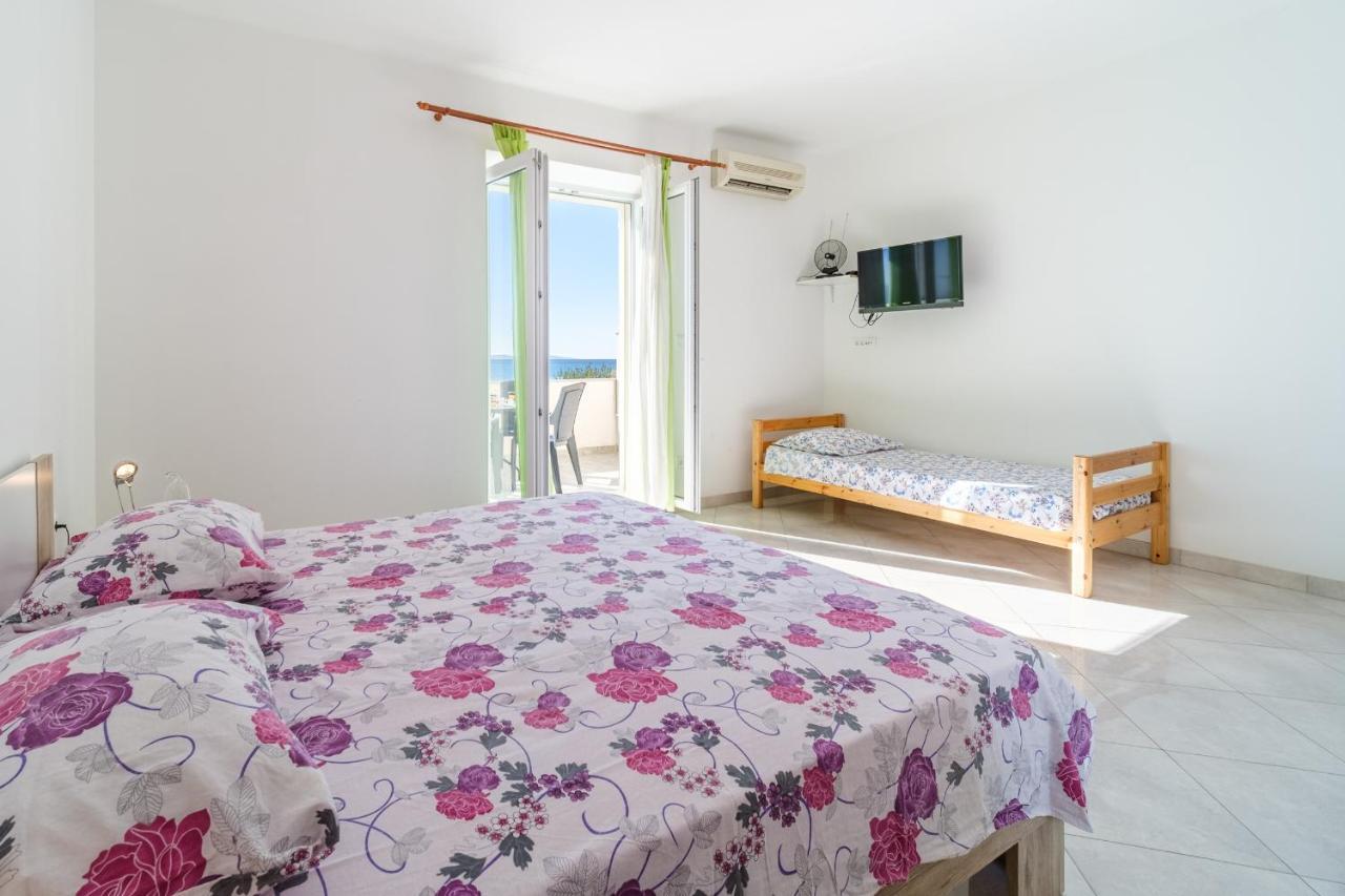 Beach Paradise Apartments Подстрана Екстер'єр фото