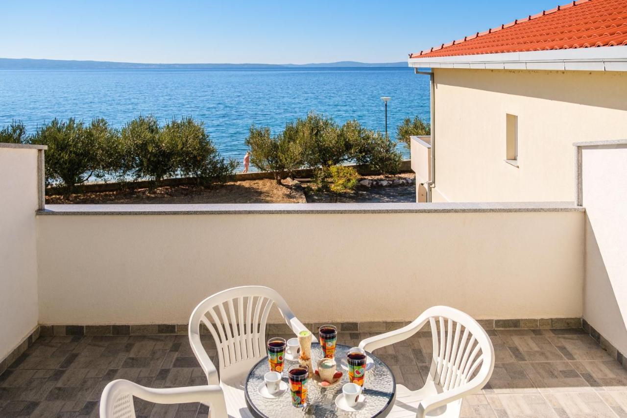 Beach Paradise Apartments Подстрана Екстер'єр фото